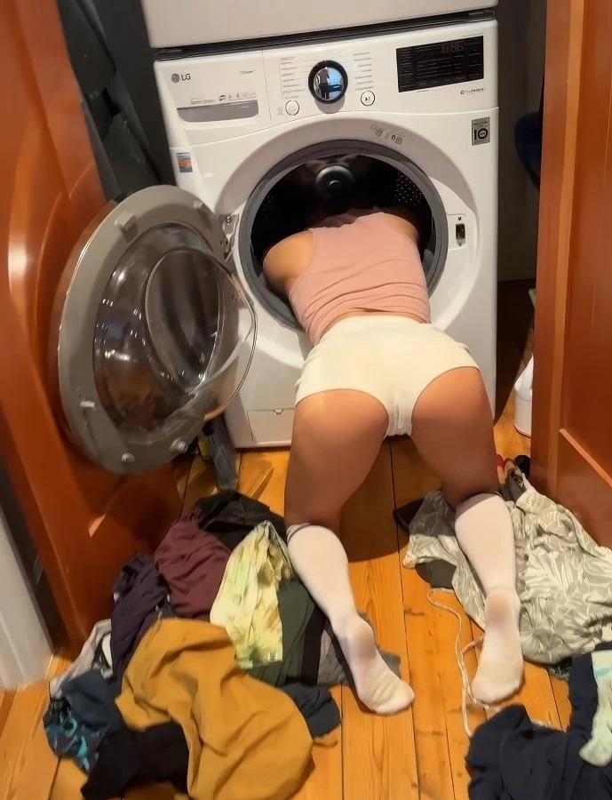 Trippie Bri - New Stuck in the Washing Machine FullHD 1920p