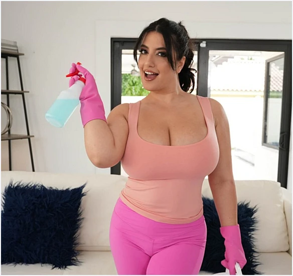 Sarah Arabic - Maid Does It For Cash! FullHD 1080p/HD 720p