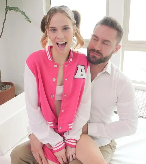 Erica Candfield - Masturbating Thief FullHD 1080p/HD 720p
