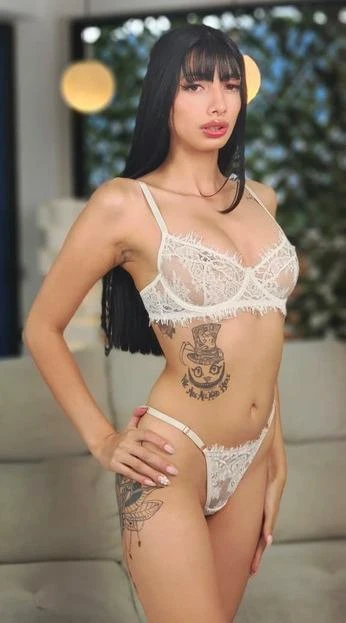 Maily Presly - An intense DP for the hot MAILY PRESLY, DP, balls deep, intense anal, pissing FullHD 1080p/HD 720p