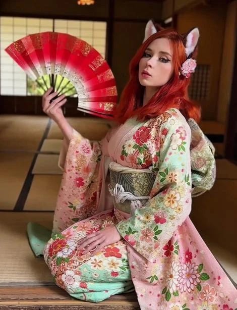 Sweetie Fox - Passionate Fucking with Busty Gorgeous Kitsune in Onsen 4K 2160p