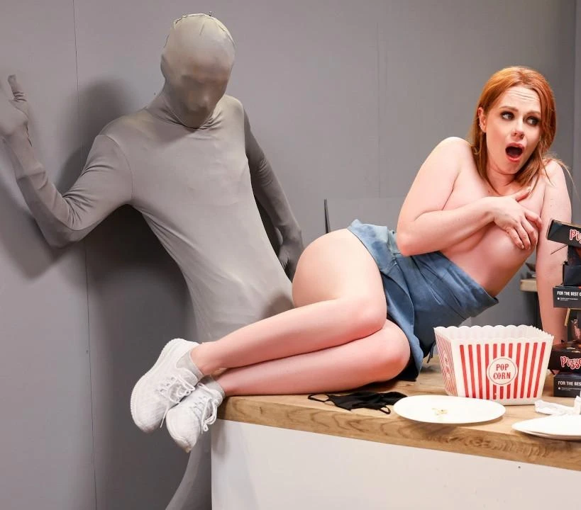 Ella Hughes – Pervy, Pranky, Portable Glory Hole 4K 2160p/FullHD 1080p