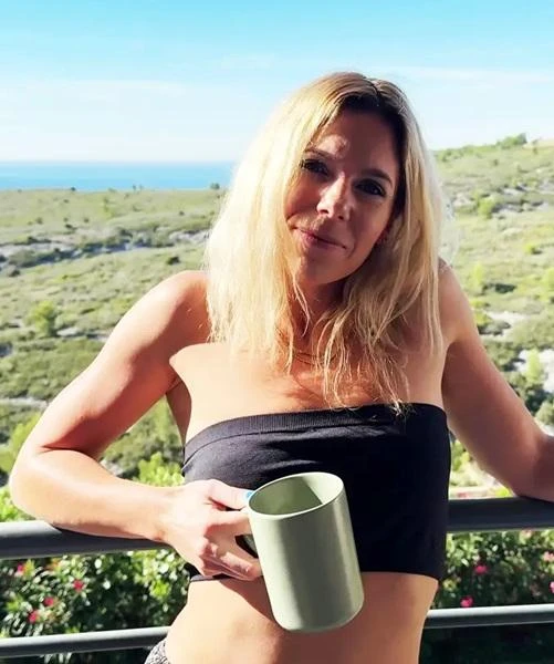 Kleo Furiosa - Kleo, three tails to satisfy her FullHD 1080p