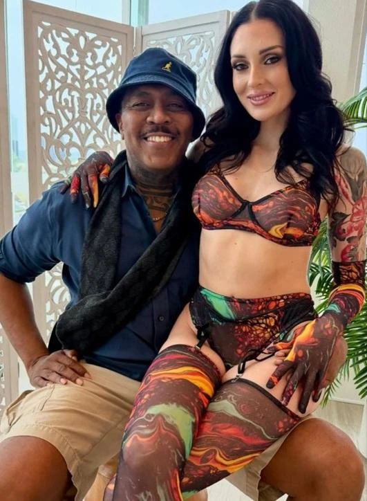 Charlotte Sins, Dredd - Full Anal Romp FullHD 1080p