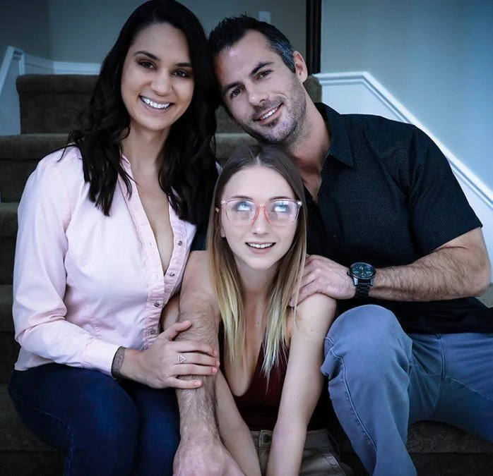 Macy Meadows, Alexis Zara - Lonely Foster Daughter Offers Her Body - SD/1080p