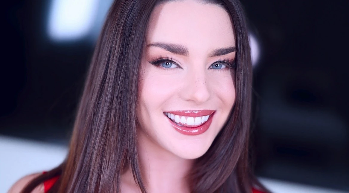 Amateur Allure - Maddie Wren [1080p]