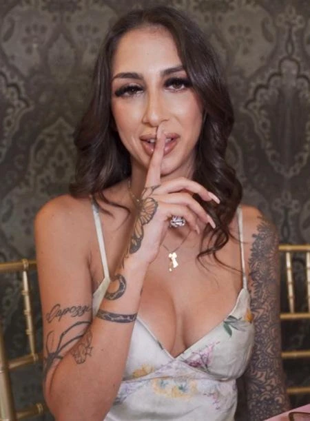 Jasmine Banks - Bun In The Oven And Cake On Your Face FullHD 1080p/HD 720p