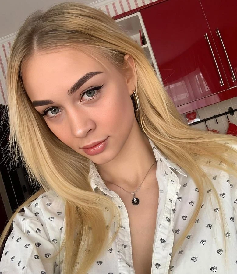 Loren Strawberry - You Have Such a Big...! Fuck Me in Anal? UltraHD/4K 2160p