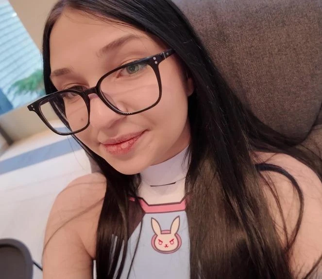 Nicki Ro, Ashly Rabbit - Daddy Fucks 2 Sluty Stepdaughters. Each one's pussy creampied. Sleepover and family threesome in a Hotel FullHD 1080p/HD 720p