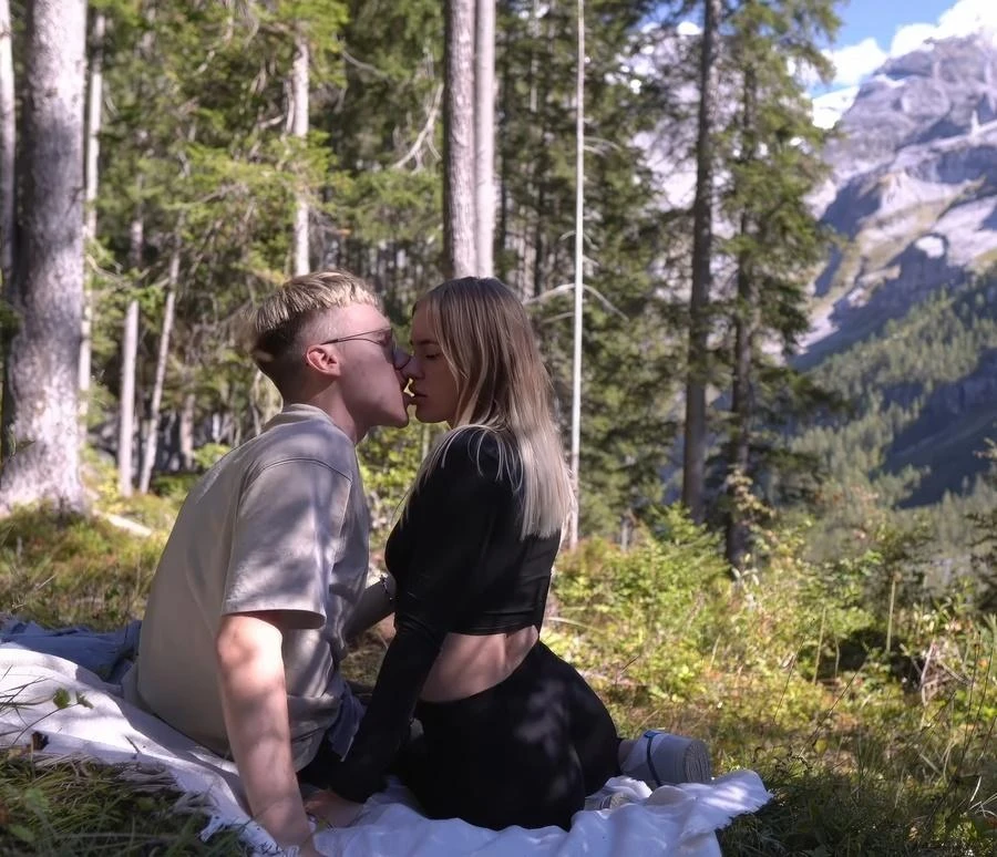 Mira David - Nature And Wild Fuck In Swiss Alps FullHD 1080p