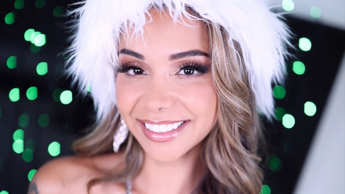 Amateur Allure - Ava Amira [1080p]