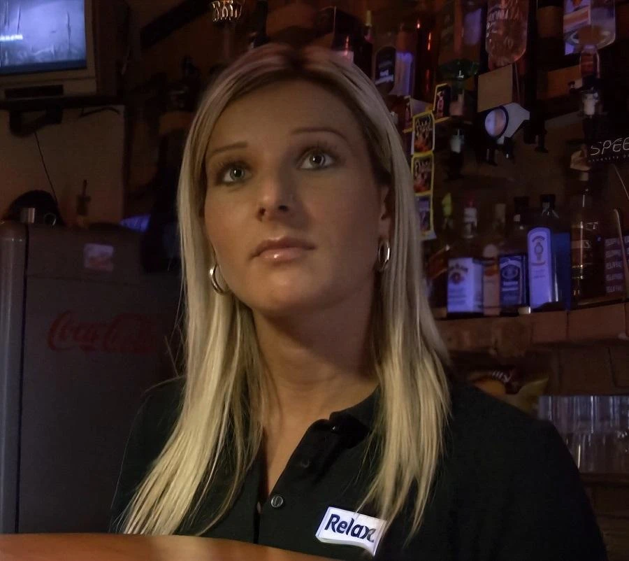 Vanessa Jordin - Gorgeous Bartender HD 1080p