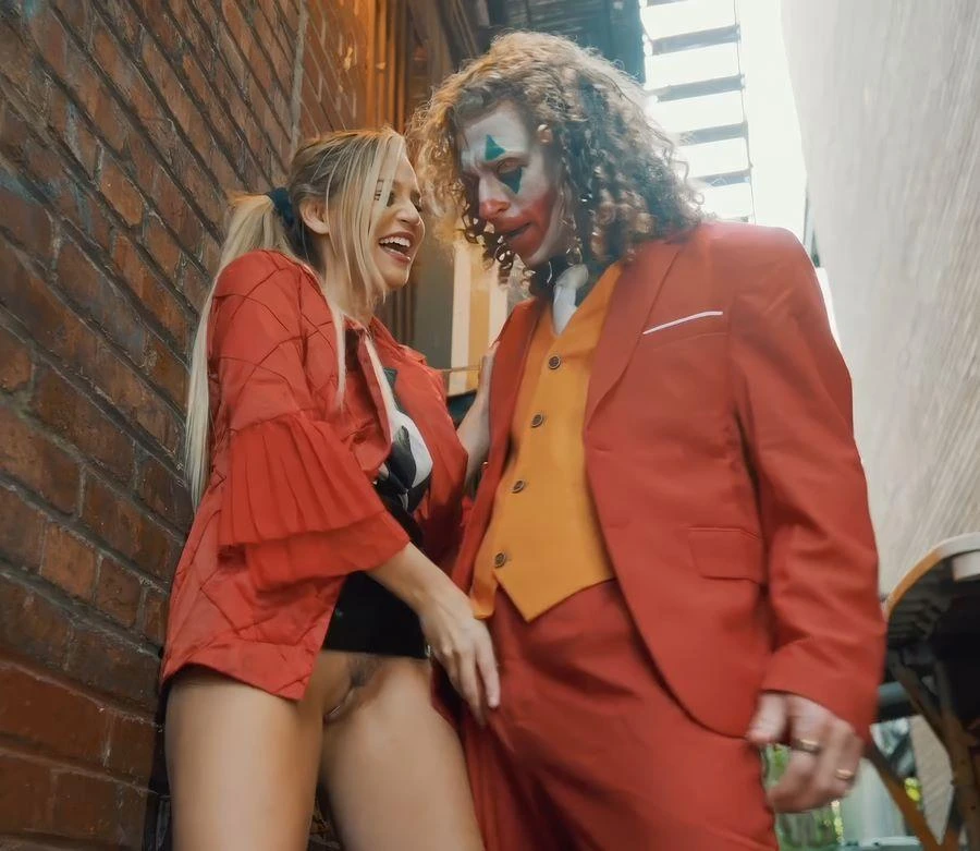 Blake Blossom - As Harley Quinn Gets Fucked Hard By Joker Cosplay FullHD 1080p