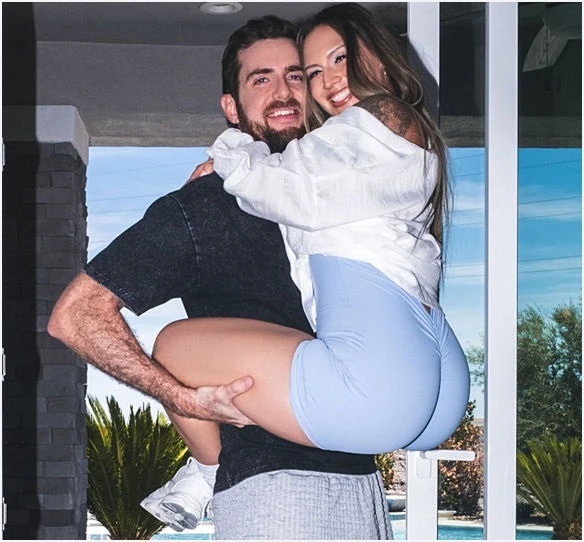 Goddess Guzman, Girthmaster - The Goddess and the Girth, And she's setting the bar high by working with big-dicked Girthmaster! Get ready to see this Goddess get her pussy stretched out like never befor 4K UHD 2160p/FullHD 1080p/HD 720p